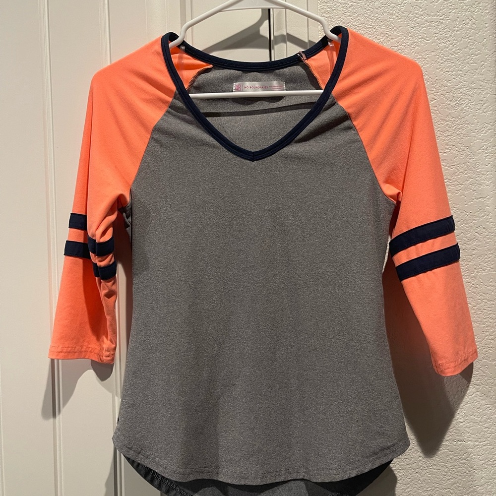 No Boundaries Shirt, Size S
